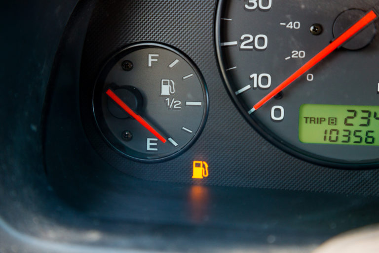 Gas Guage Empty 24/7 Towing in Crockett, Texas