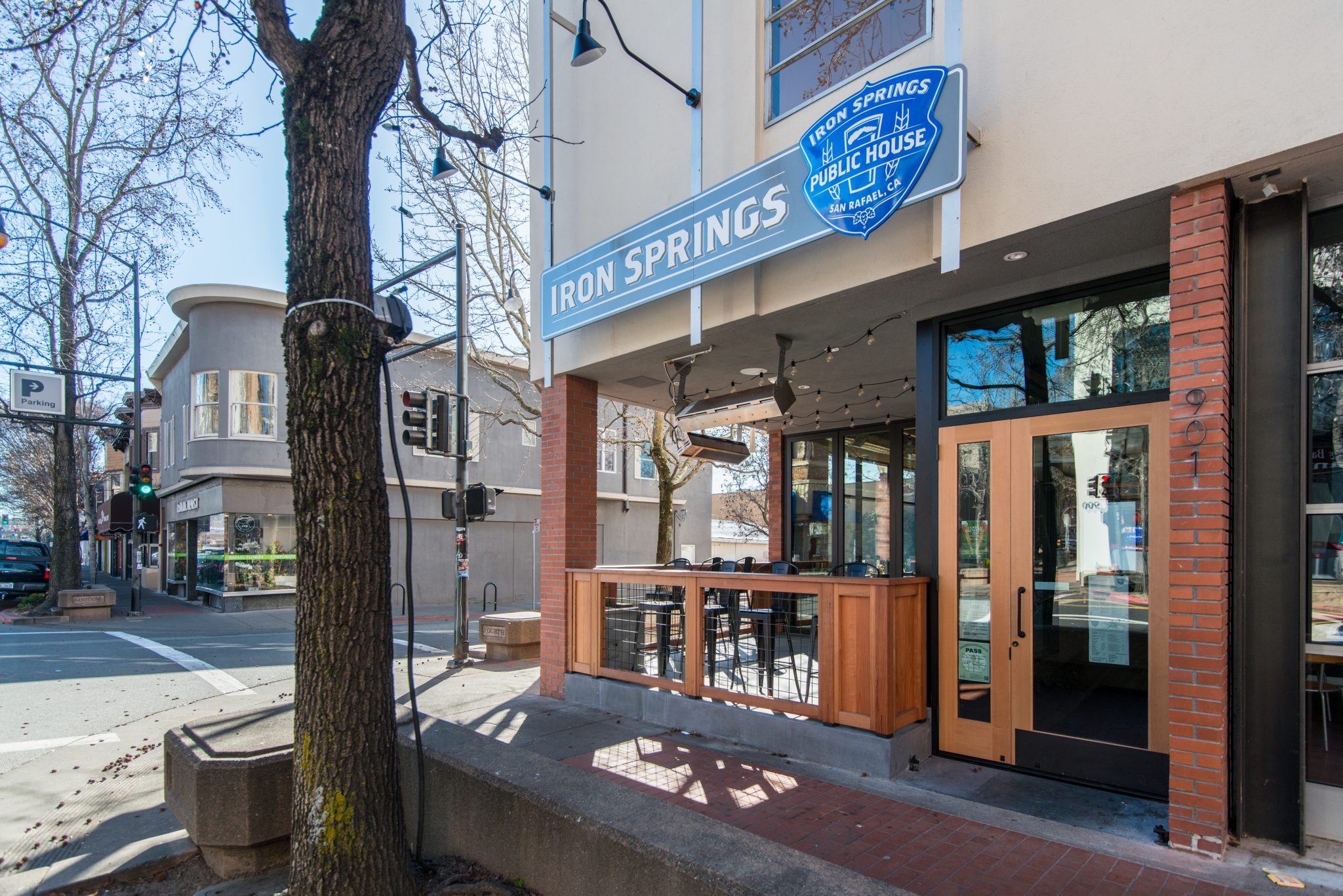 Iron Springs Public House Crome Architecture