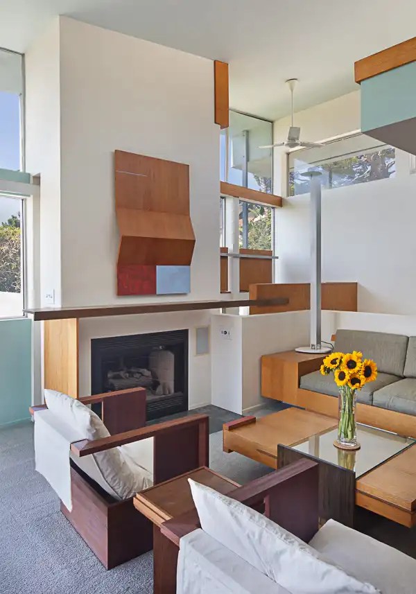 The RobinsonNicolais House, 1990 Crosby Doe Associates, Inc.