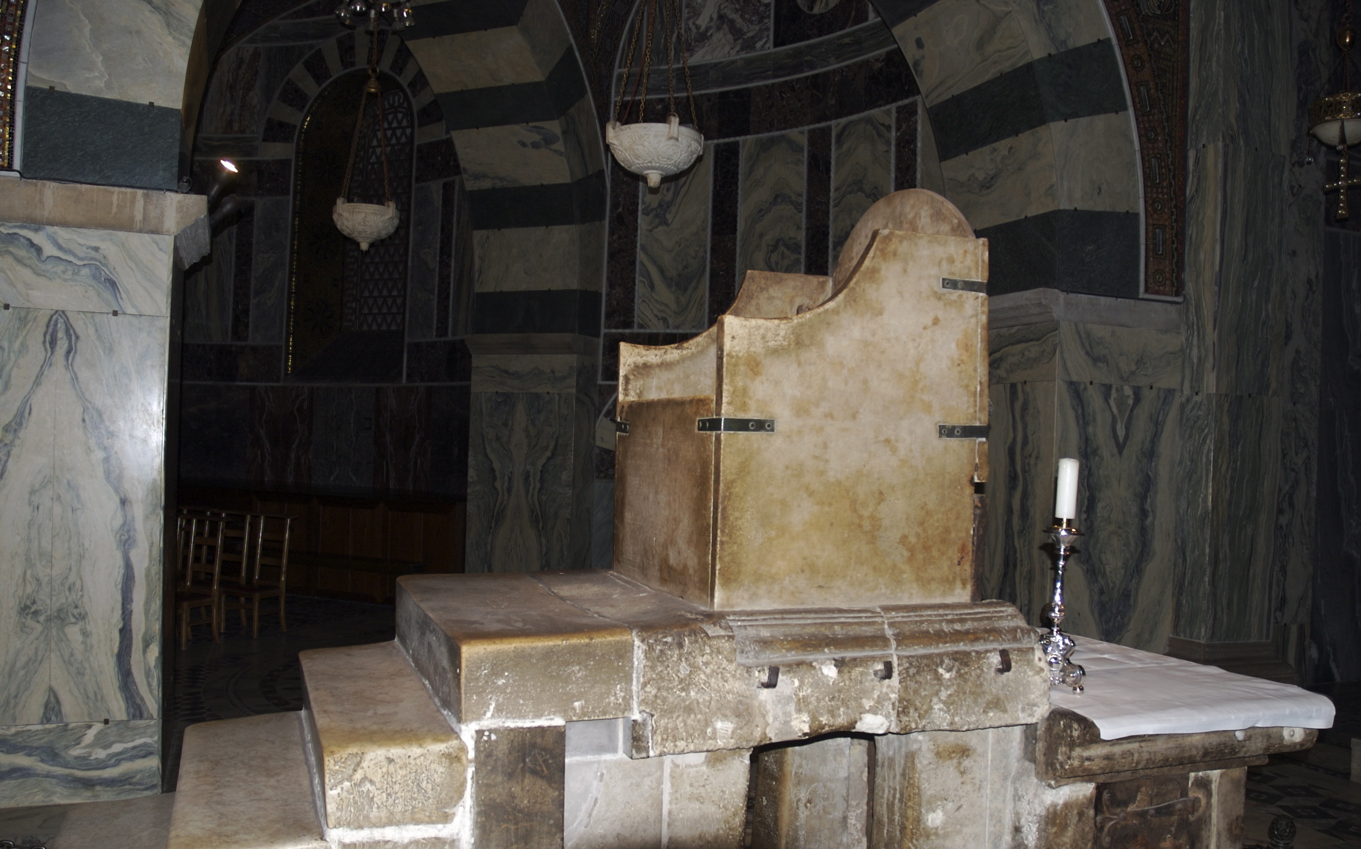 De Dom Te Aken – De Troon Van Karel De Grote | Crossandlink's Blog