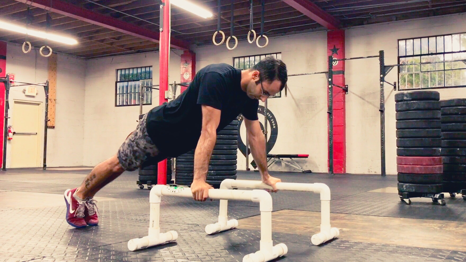 An effective KIP DRILL (that won't tear your hands!) CrossFit 9