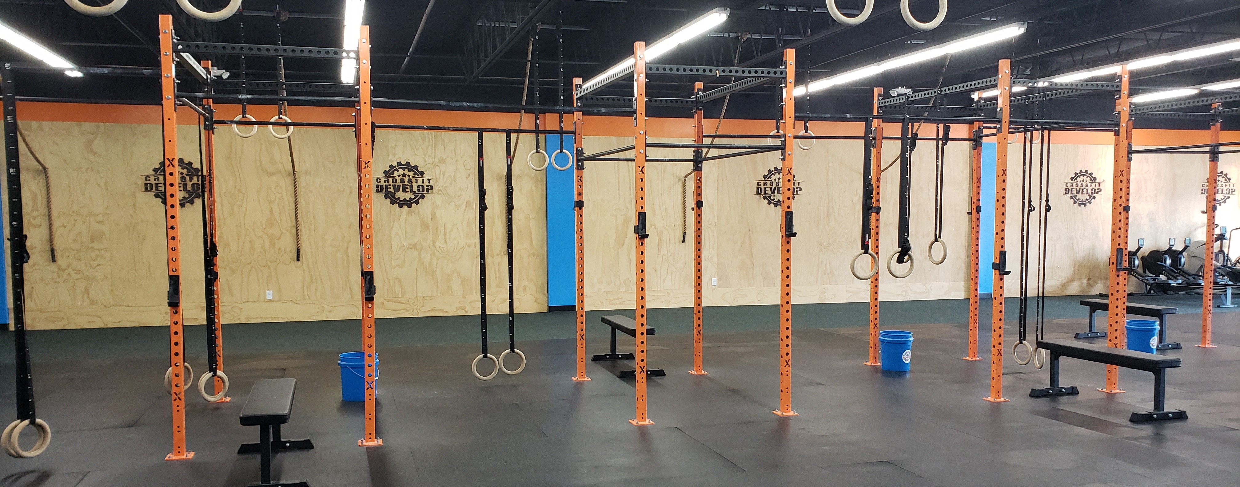 The Box CrossFit Develop CrossFit Gym Fitness Slinger