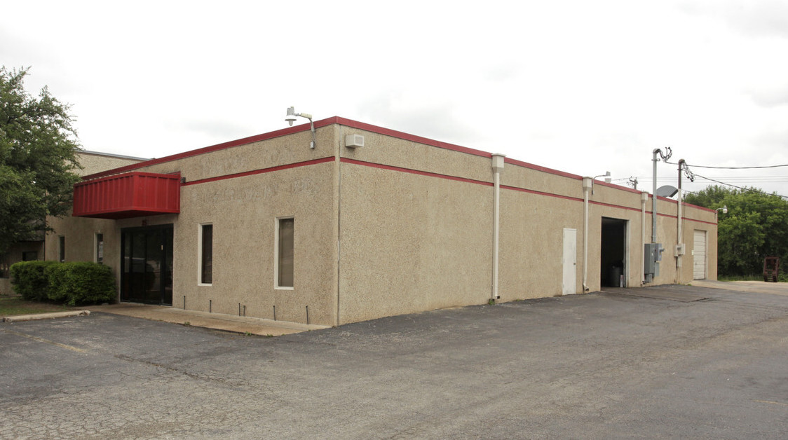 5,250 SF Light Industrial For Lease Round Rock Frances Crossley