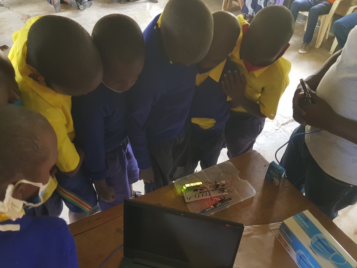 Kenyan Children get Science and Tech Training to help battle Air