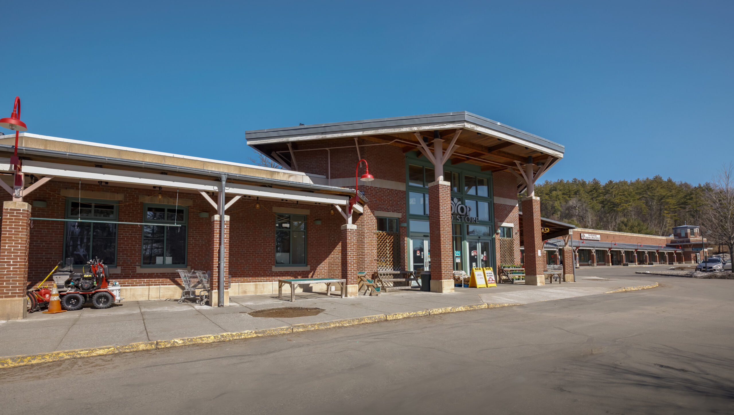 CENTERRA MARKETPLACE 12 CENTERRA PARKWAY, LEBANON, NH Crosspoint