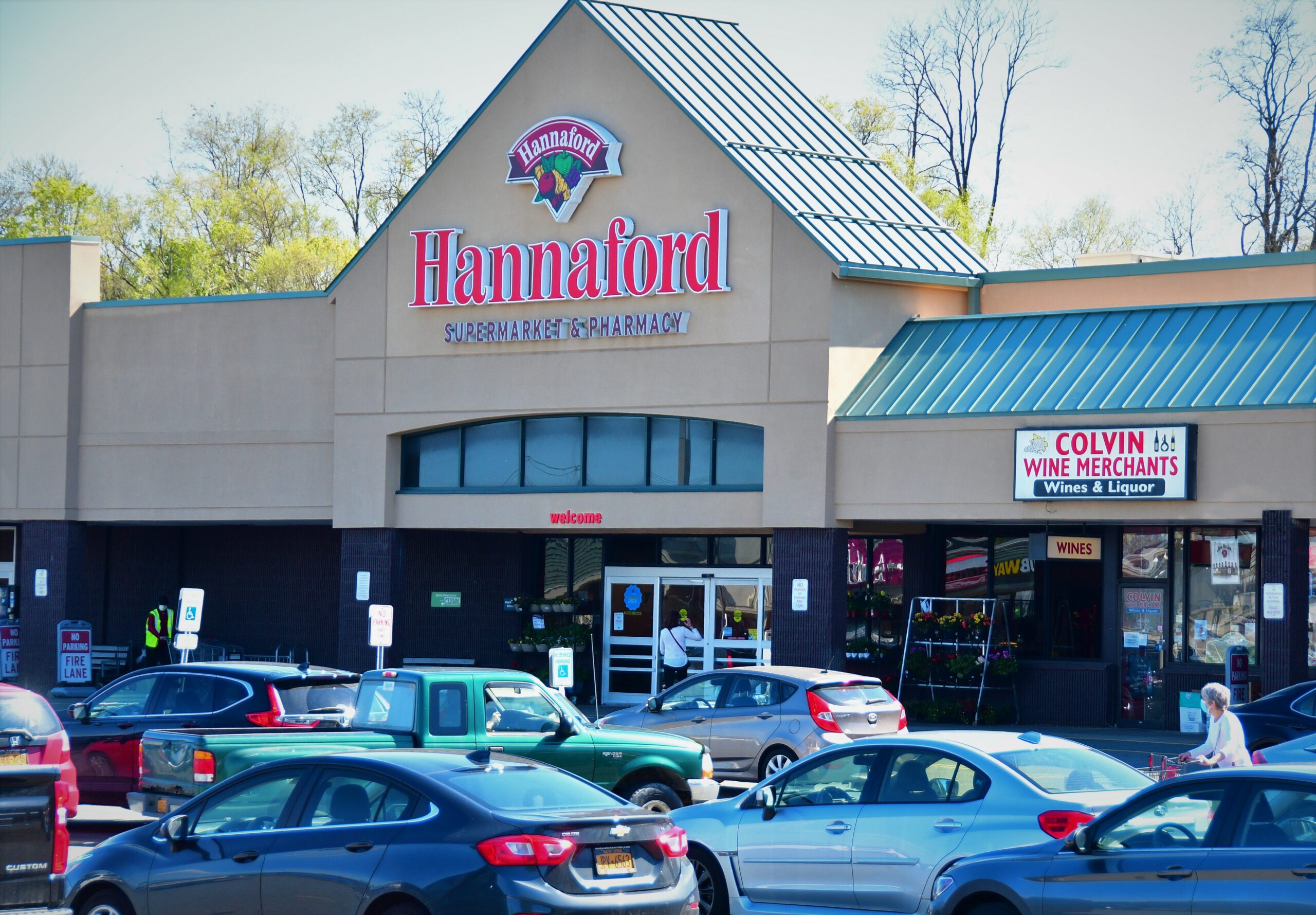 HANNAFORD PLAZA 900 CENTRAL AVE, ALBANY, NY 12206 Crosspoint Associates