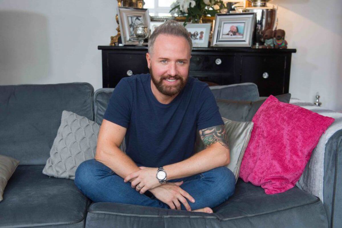 Gogglebox Star Chris Steed Hair Transplant Case Study Crown Clinic