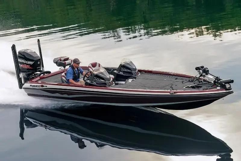 How Much Does A Bass Boat Weigh? With 19 Examples