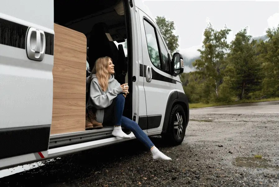Pros and Cons of Owning a Mercedes Sprinter