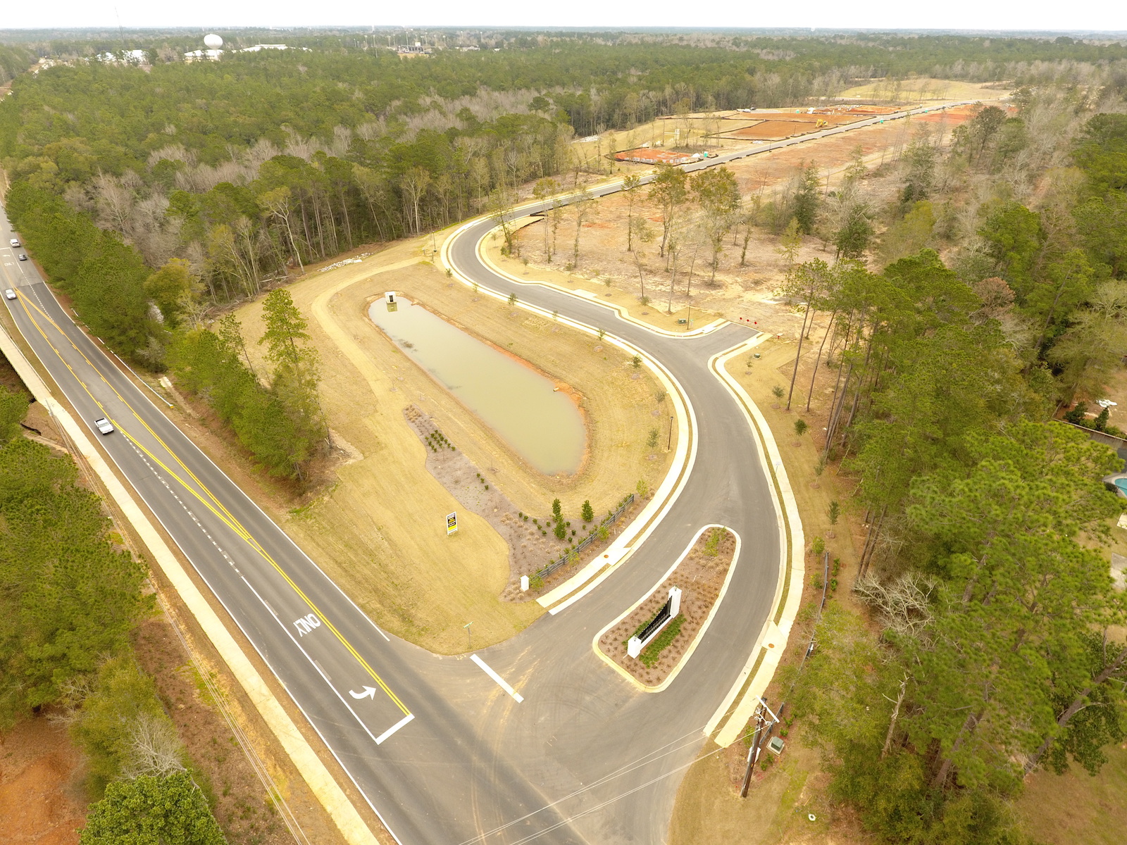 Diamante Daphne, AL Crucible Construction