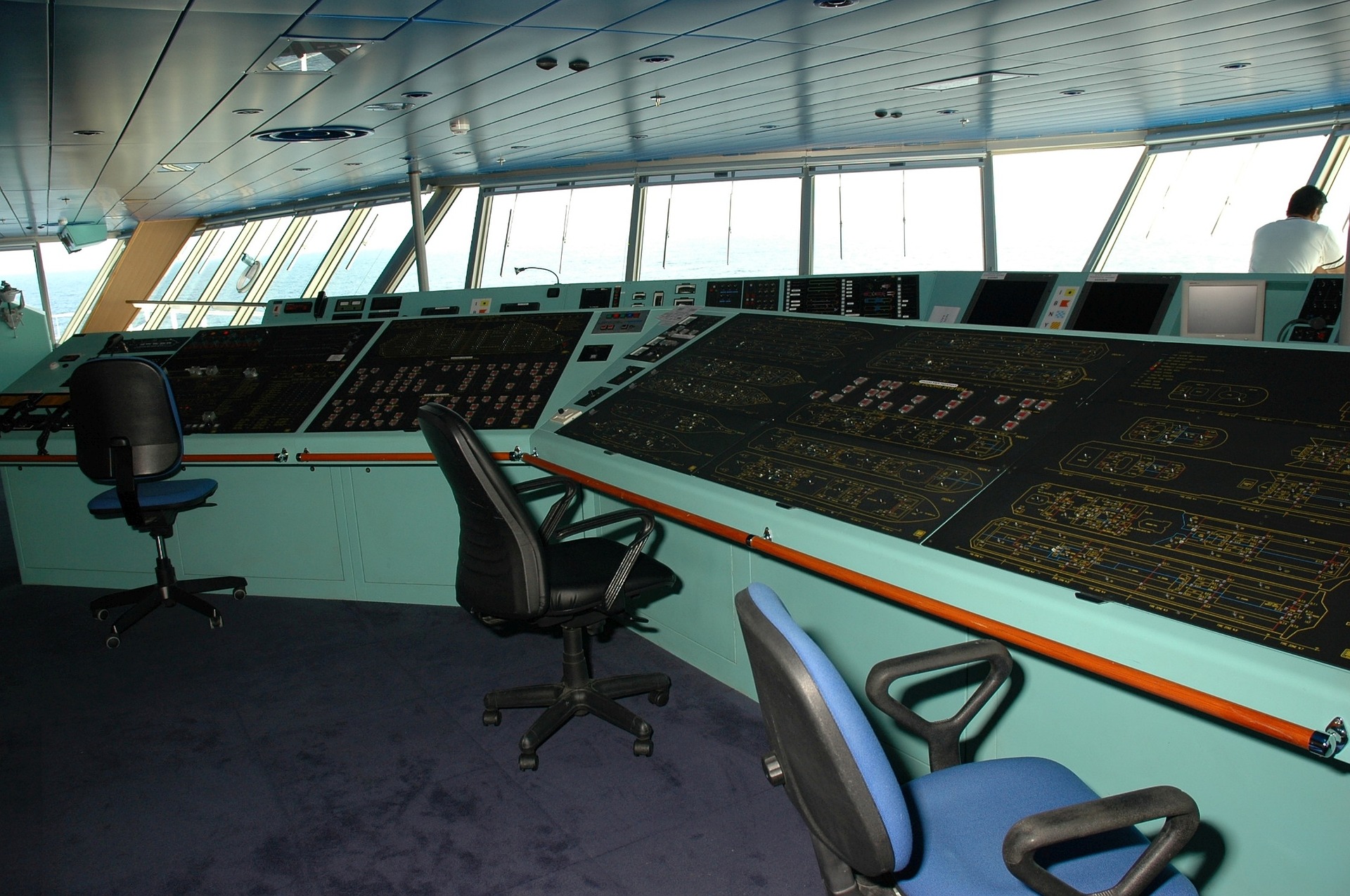 This is how to drive a cruise ship Cruise.Blog