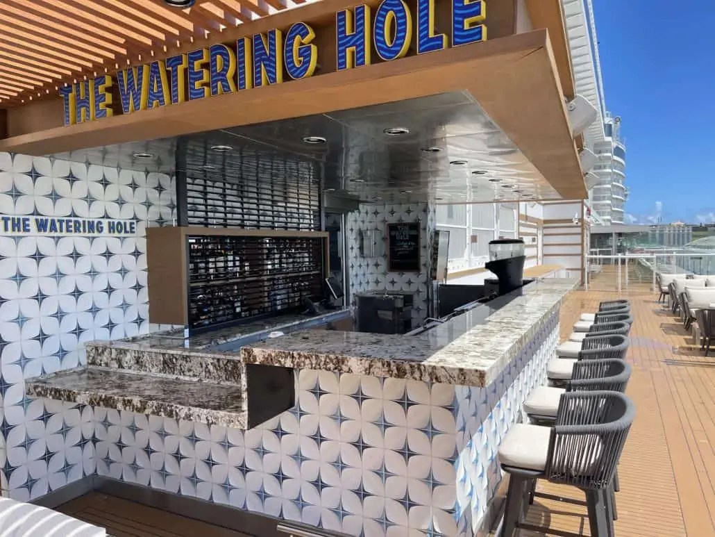 12 Bars & Lounges on Carnival's Mardi Gras [PHOTOS]