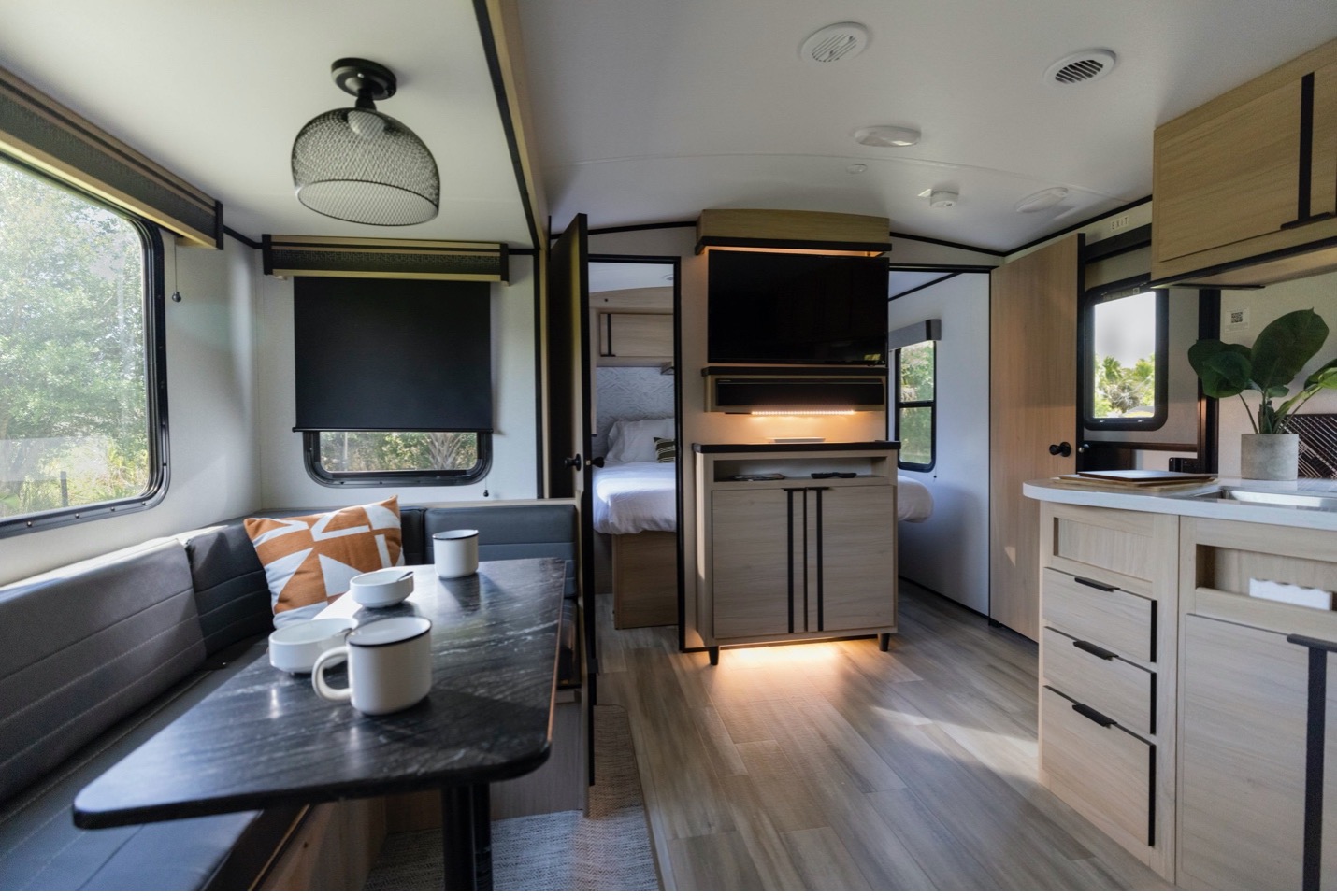 Rv Bunkhouse Travel Trailer Image to u