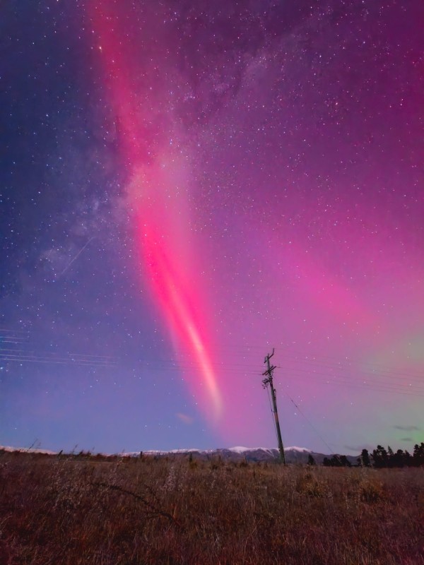 Sky watcher captures stunning photos over Luggate Crux Local News