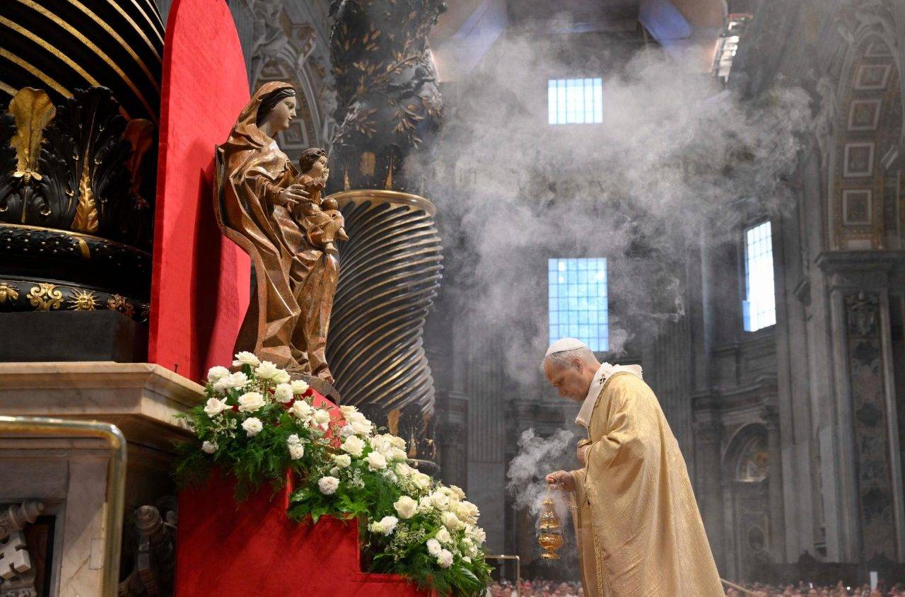 ‘Papabile’ of the Day Cardinal Malcolm Ranjith Crux(06)