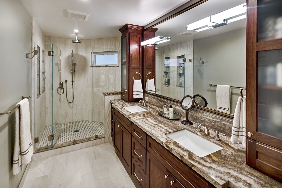 Stain Bathroom Darker Rispa