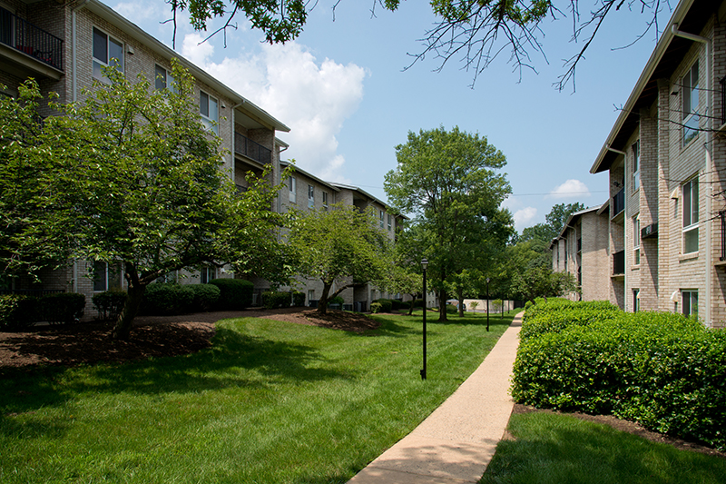 Gallery Crystal Woods Apartments