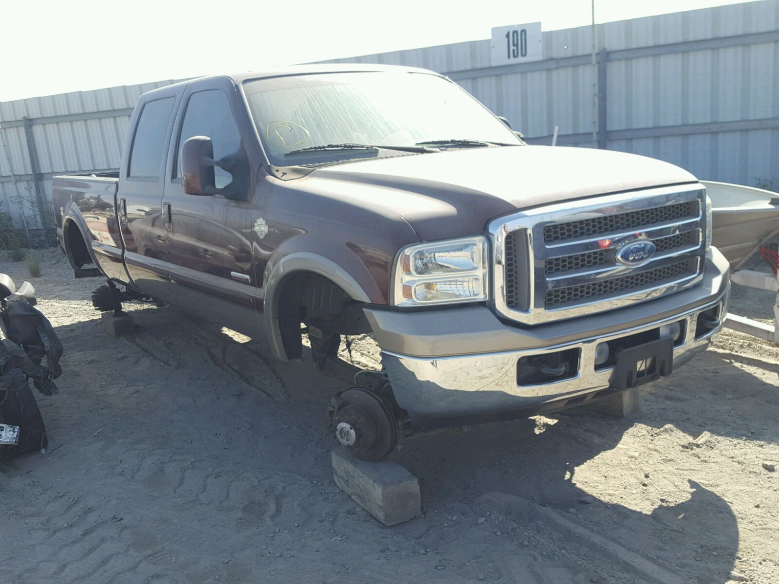 Salvage 2007 Ford F350 SRW S Truck for Sale