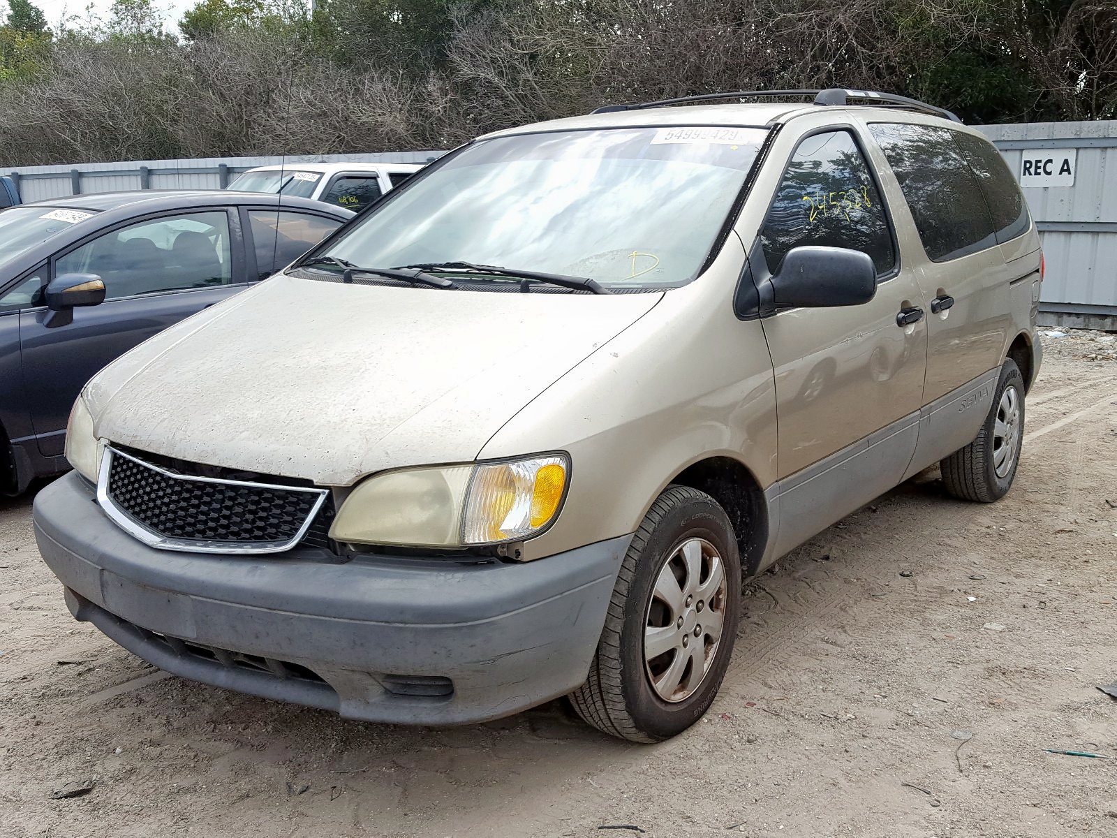 2002 TOYOTA SIENNA CE for Sale FL TAMPA SOUTH Fri. Nov 29, 2019