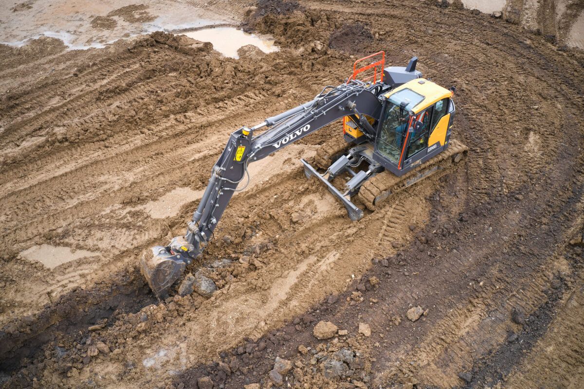 Trimble Introduces an AllInOne System for OnMachine Excavator
