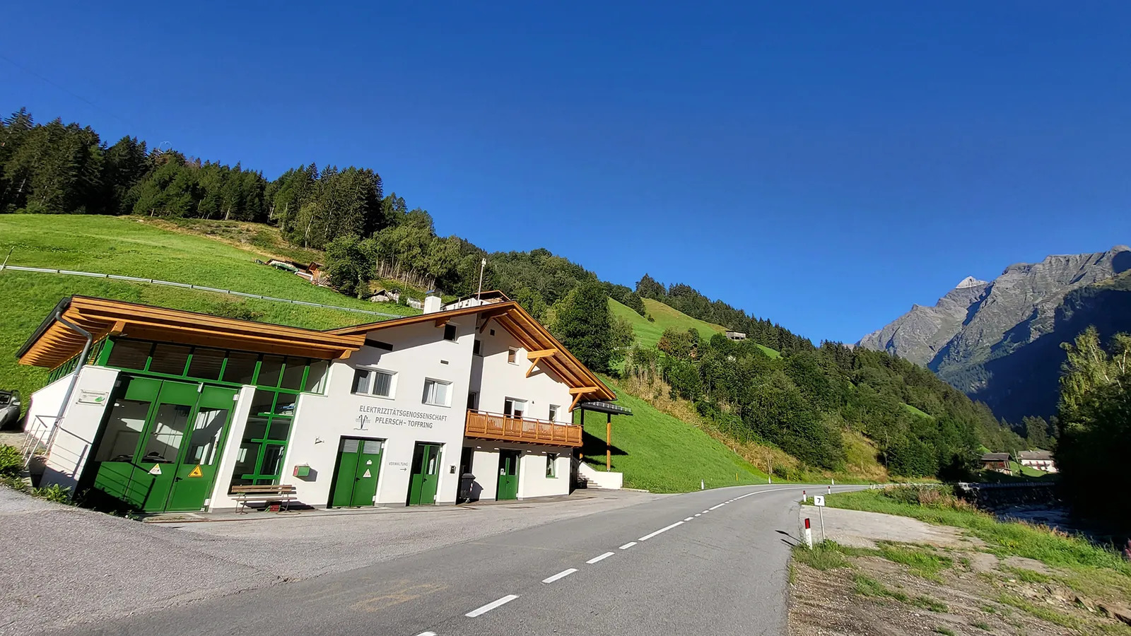 The Alpine villages producing their own power CSENS