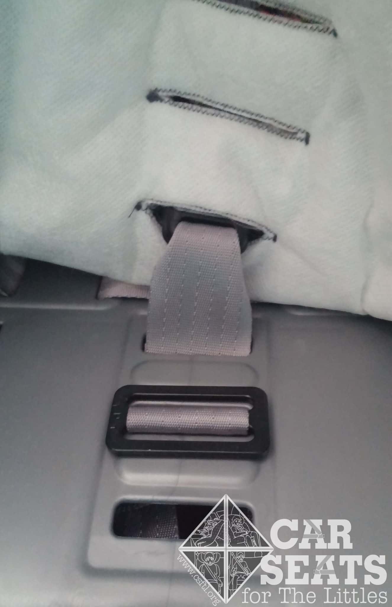 Cosco Light 'n Comfy Review - Car Seats For The Littles