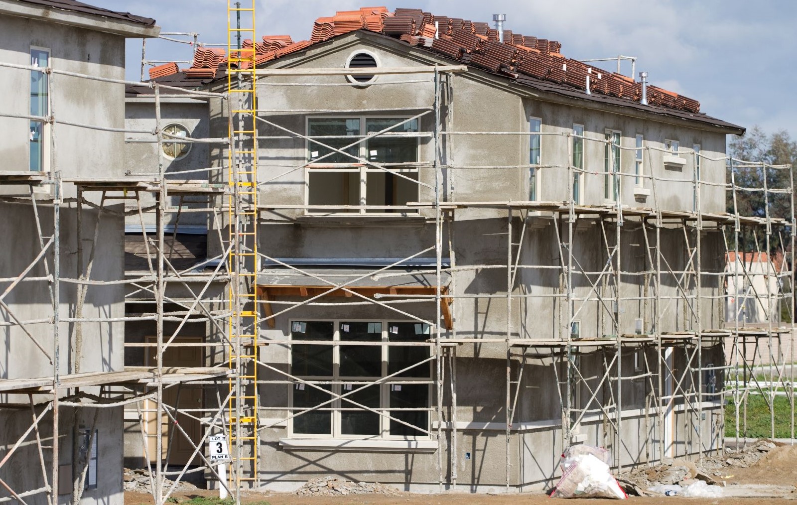 Tackling the housing affordability crisis Zoning reform in Maine CSG ERC