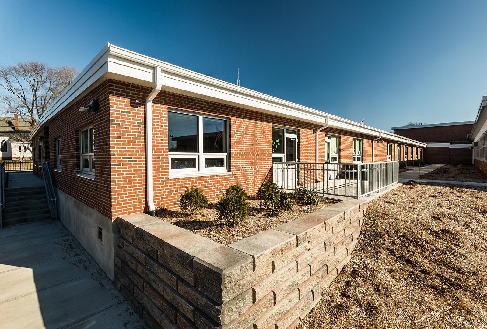 Broad Brook Elementary School Construction Solutions Group, LLC.