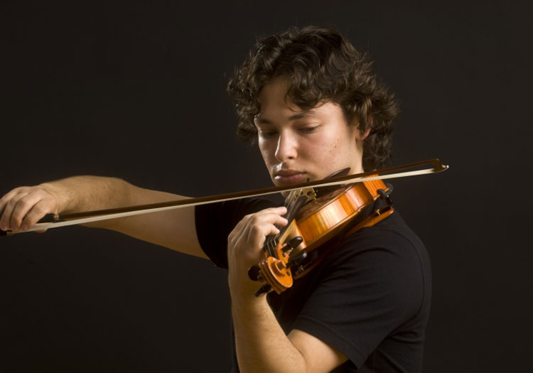 Young Virtuoso Violinist to Perform Free Concert at CSI’s Center for