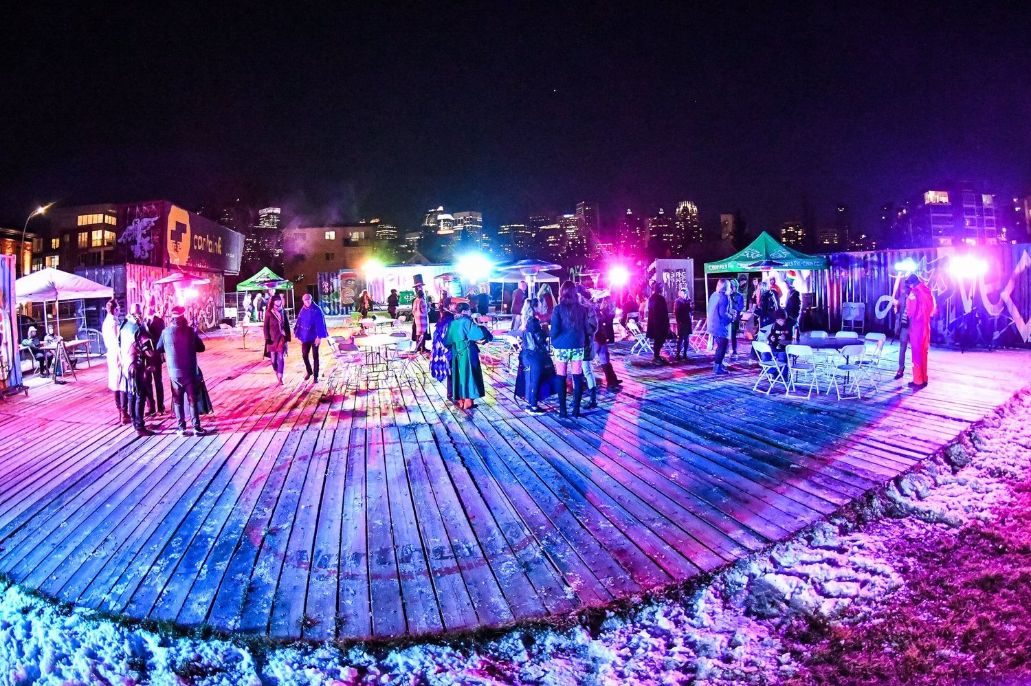 Northern Lights containR cSPACE