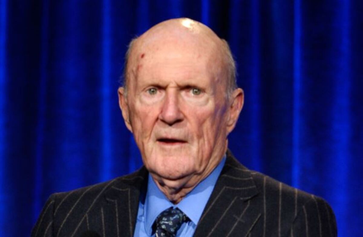 SelfMade Billionaire Julian Robertson Jr. Breaks Out Checkbook For