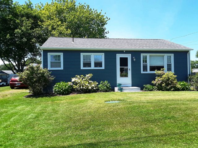 2023 East Lyme Community Church Holiday Sales Shore & Country Real Estate - Listing Details For O3F27