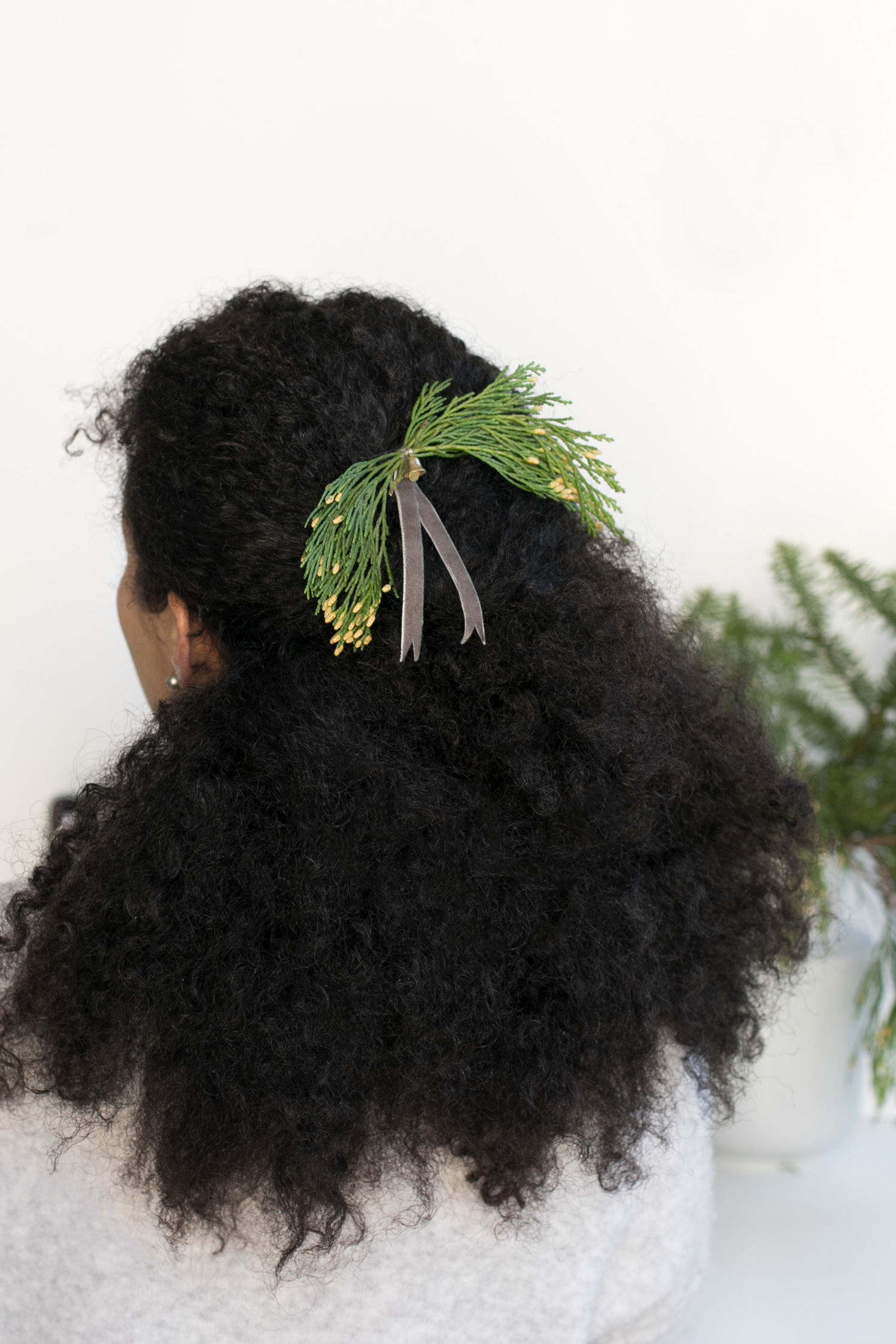 DIY Evergreen Hair Combs for Pinterest Party Hair ctrl + curate