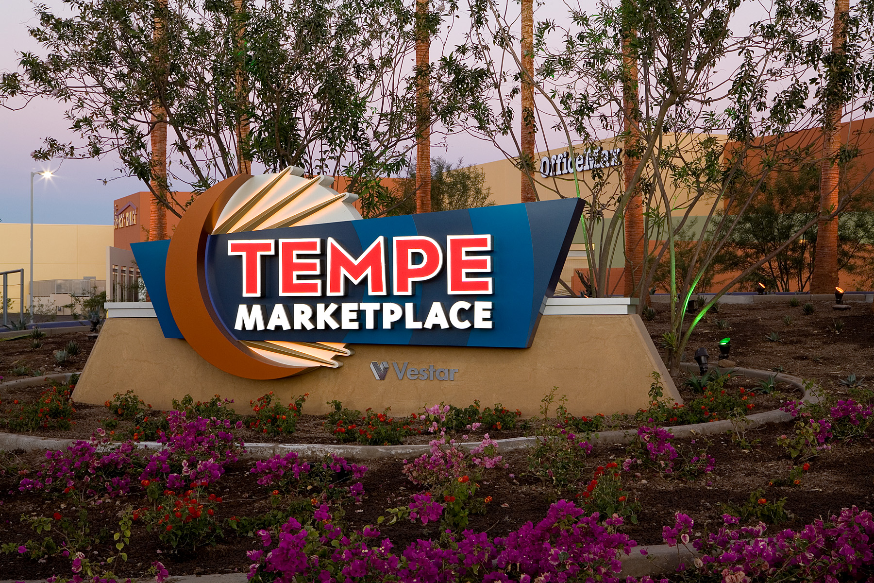 Tempe Marketplace Caruso Turley Scott, Inc.