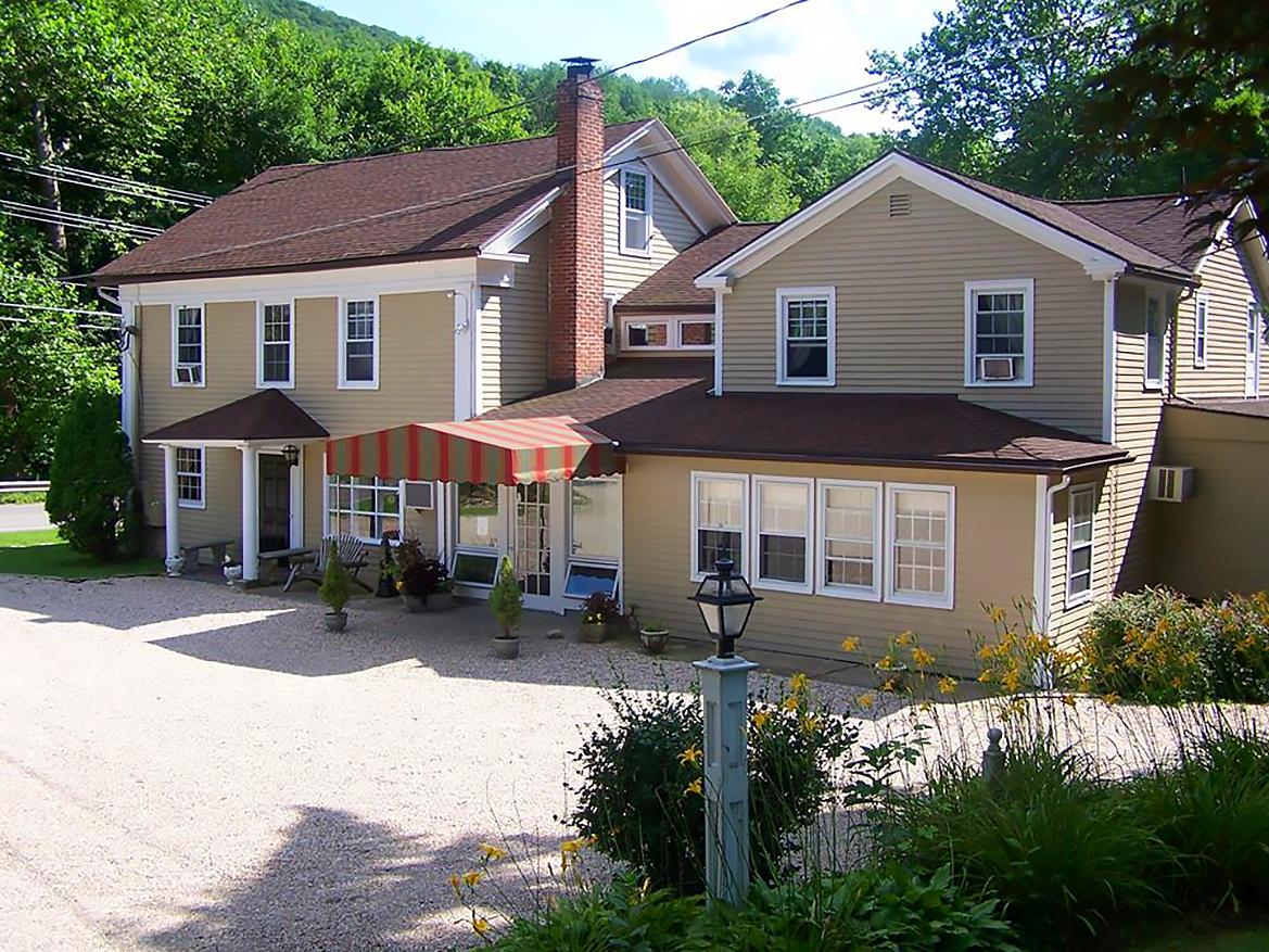 PetFriendly Places in the Litchfield Hills CTvisit