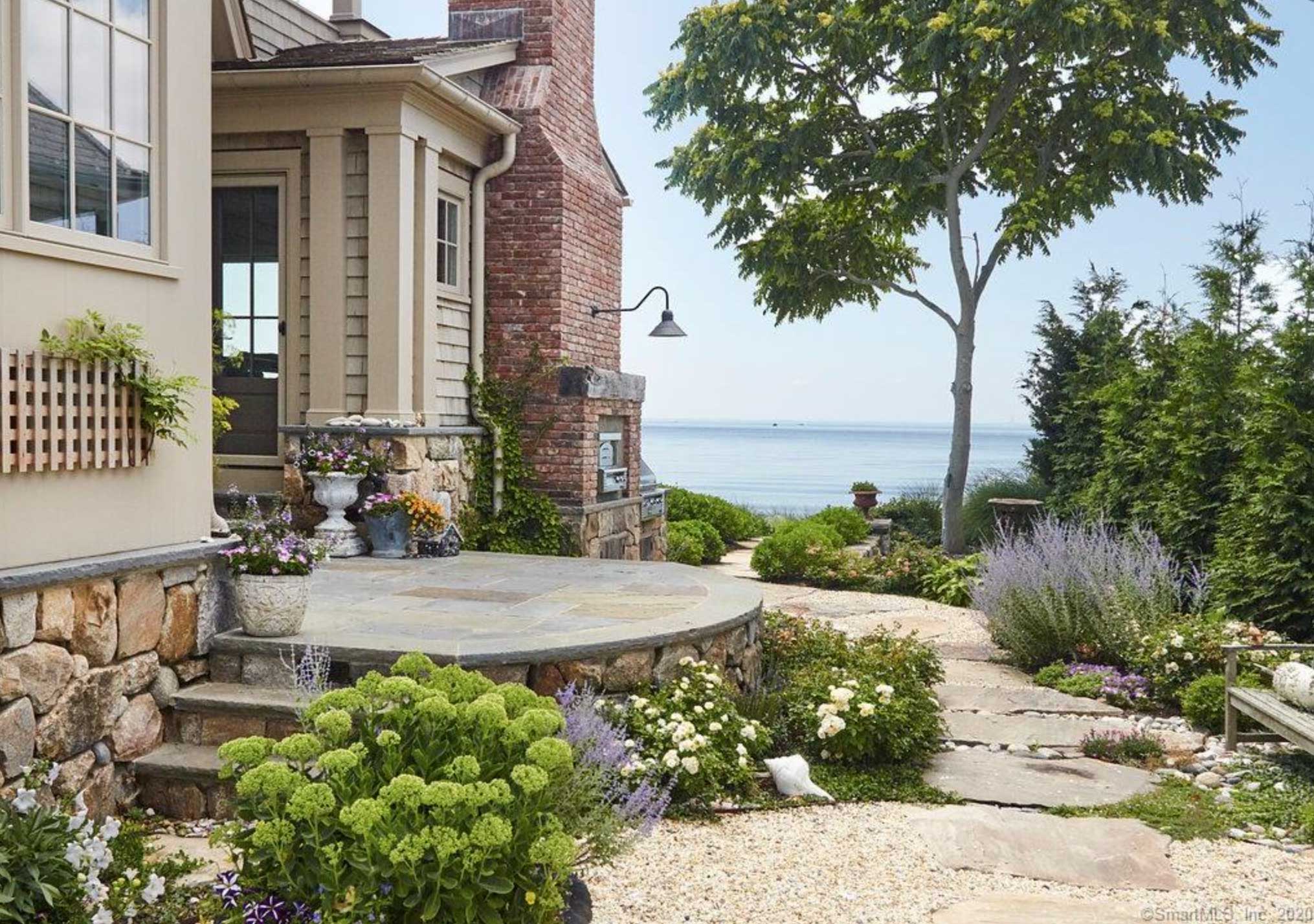 Westport (5,950,000) Connecticut Waterfront Properties