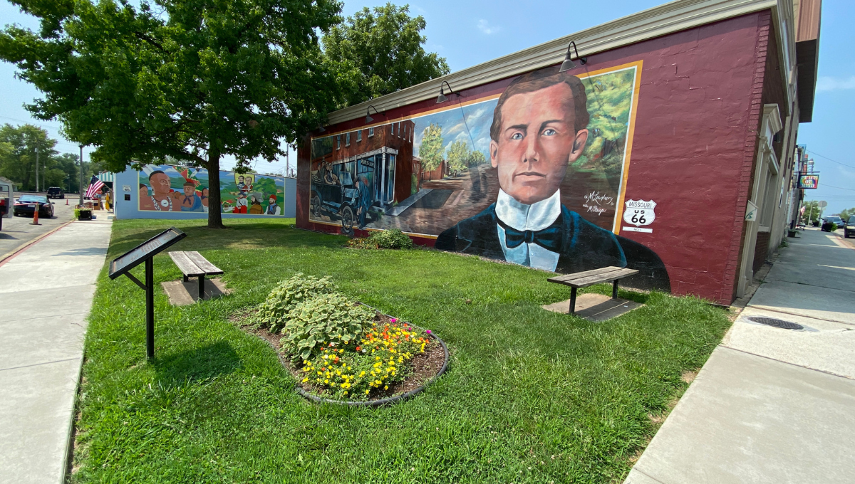 Home Cuba, MO Route 66 Mural City