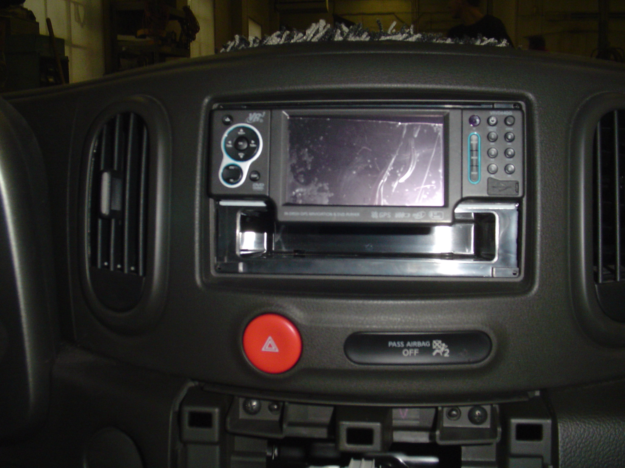 How to install radio in Nissan Cube 2009 2010 2011