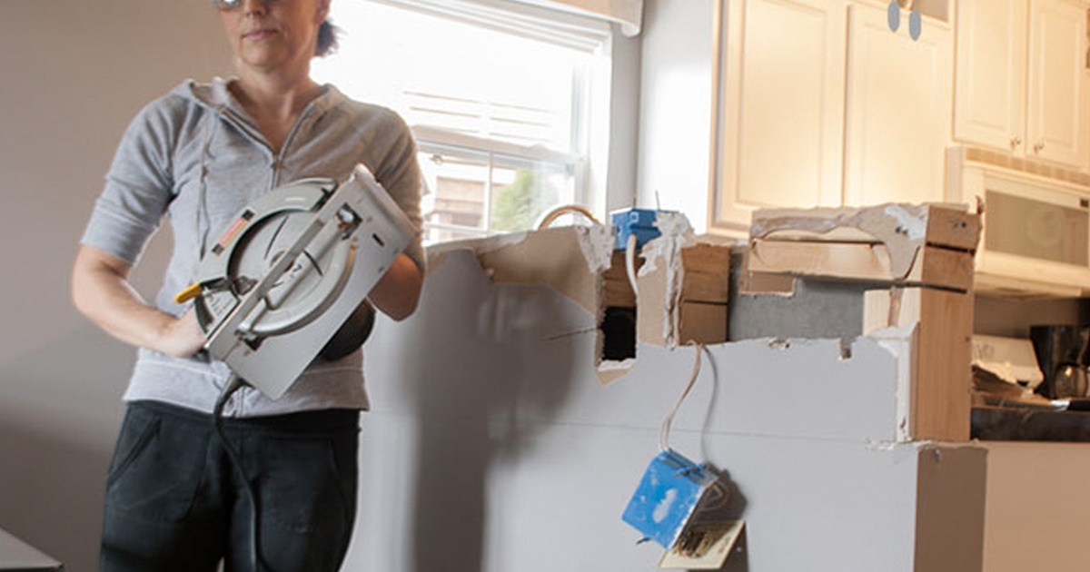 cutting down the kitchen half wall Cuckoo4Design