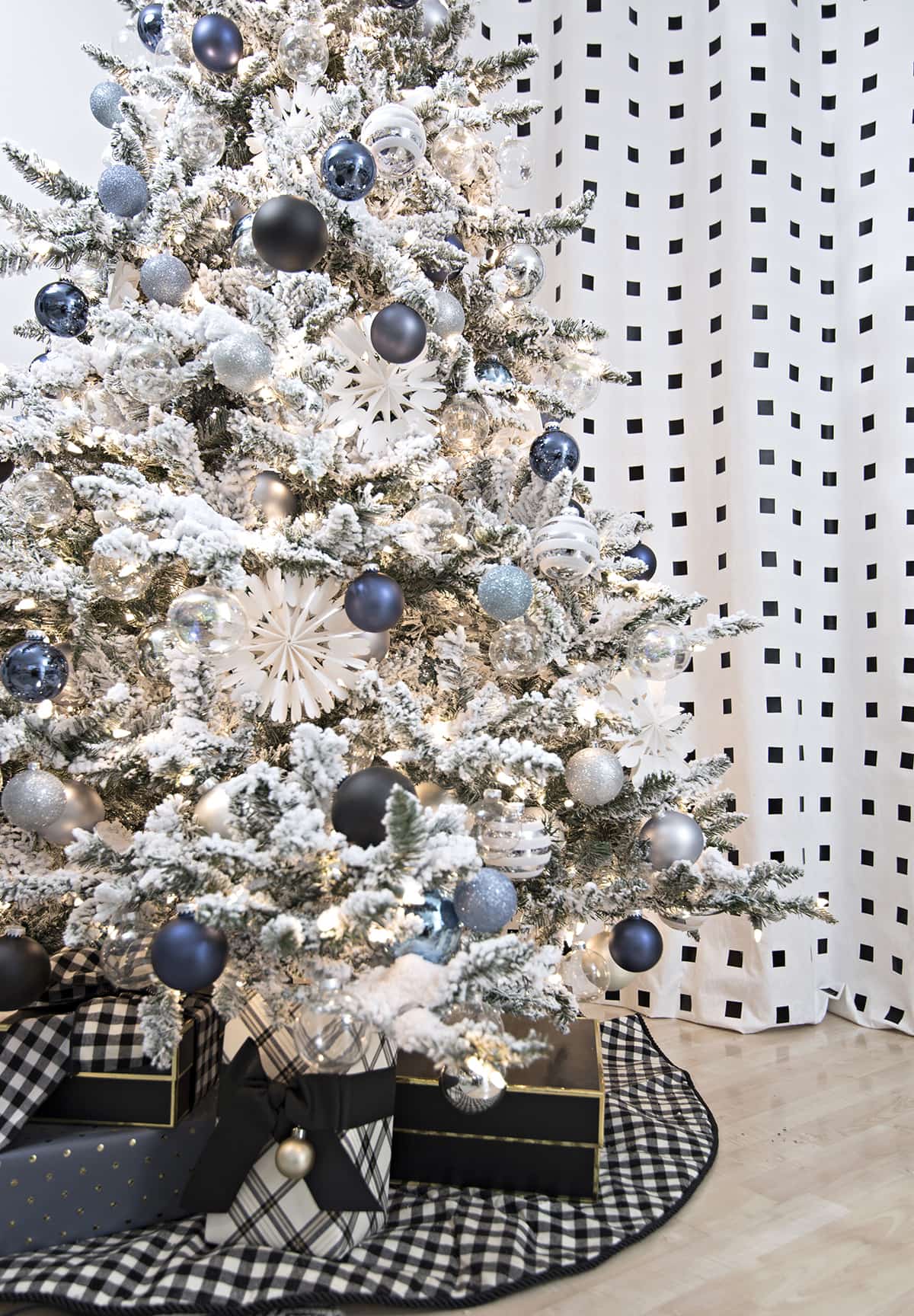 The 54 Sample Black And White Christmas Tree With Cheap Price