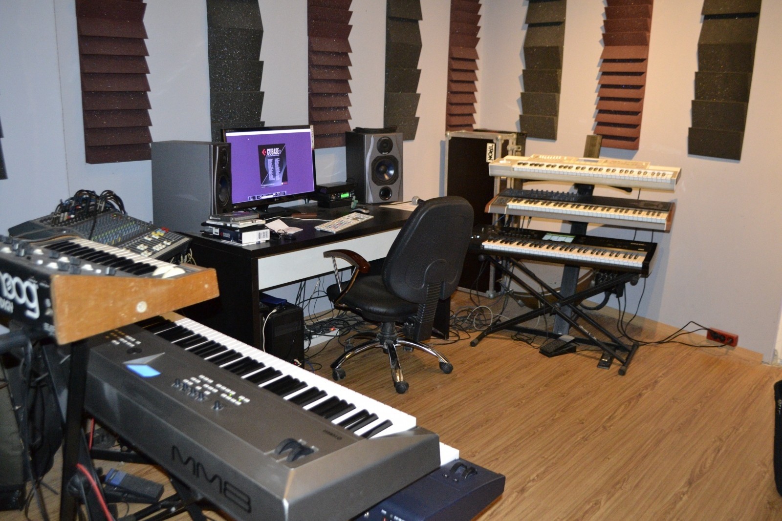 Midi Room Cue Studio Records