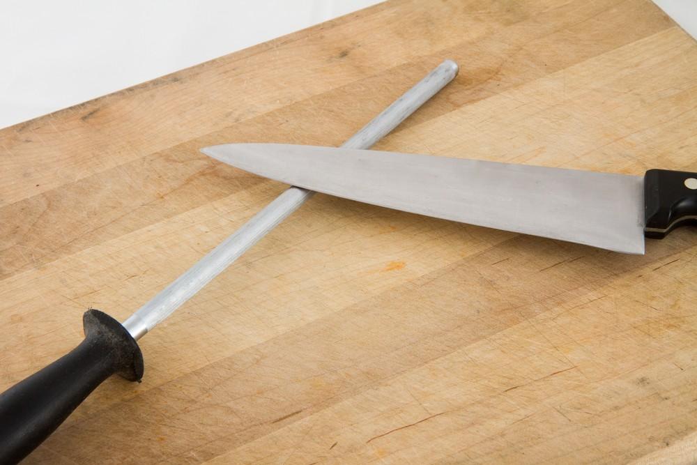 A Complete Guide On How To Sharpen A Machete