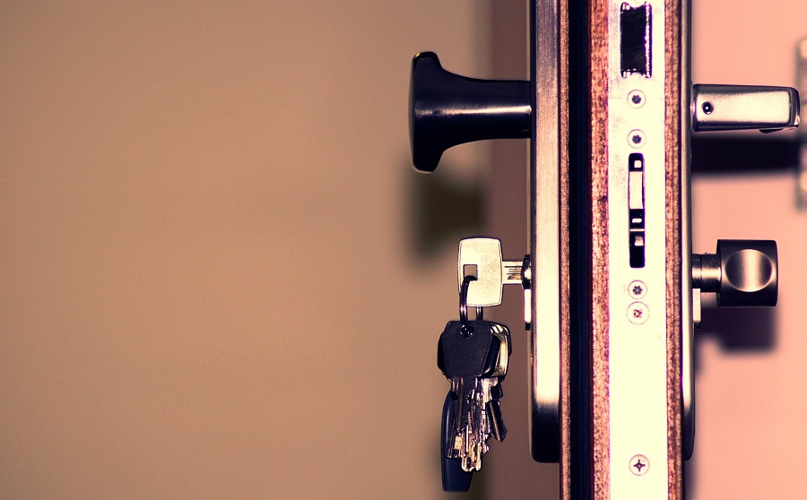 How to choose a reputable locksmith for your home or office Cult Land