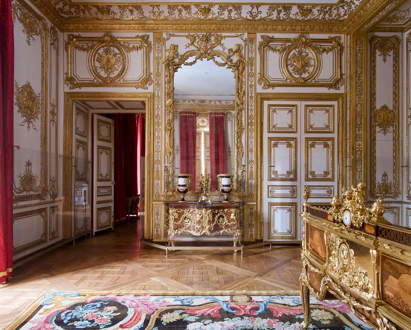 At the Versailles palace, the rebirth of the King's corner