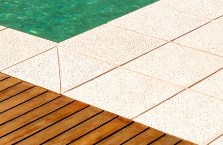 Piscinas Culzoni Construcción De Piscinas, Fabrica De Bordes, Decks Y Pisos Atermicos Para Piscinas - Culzoni S.a