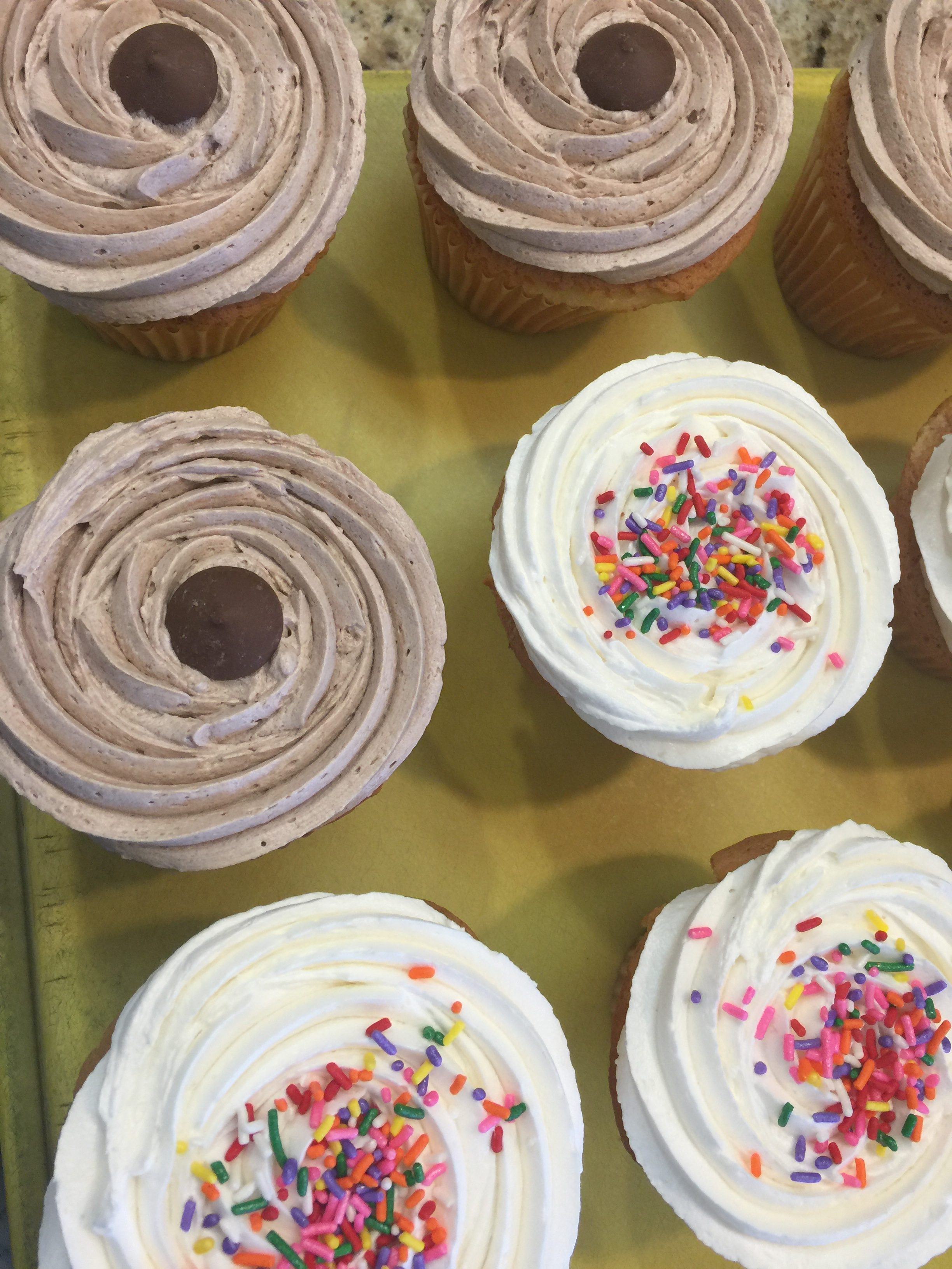 Cupcakes Cumberland Bakery