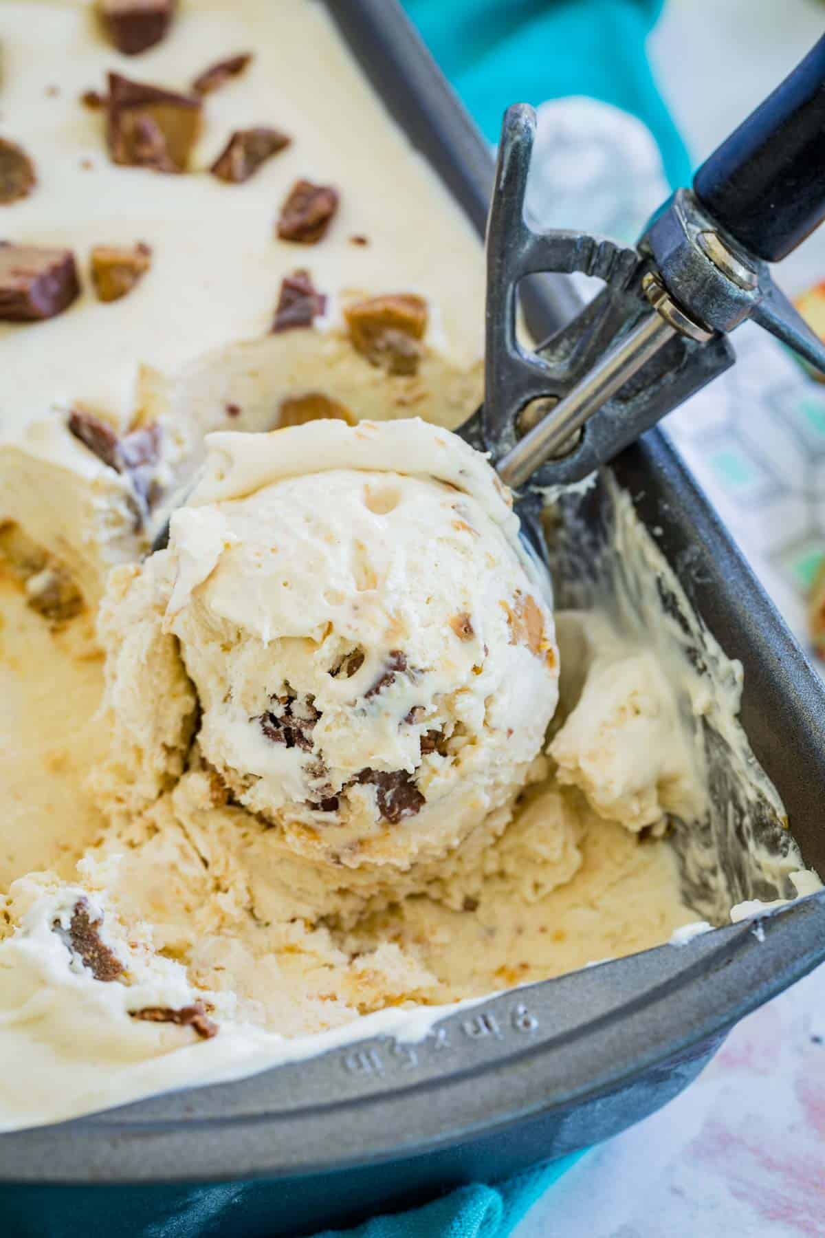 NoChurn Reese’s Ice Cream Cupcakes & Kale Chips