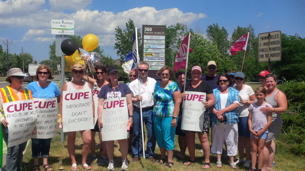 Thousands sign petition to be presented tonight by CUPE 2974 to Essex