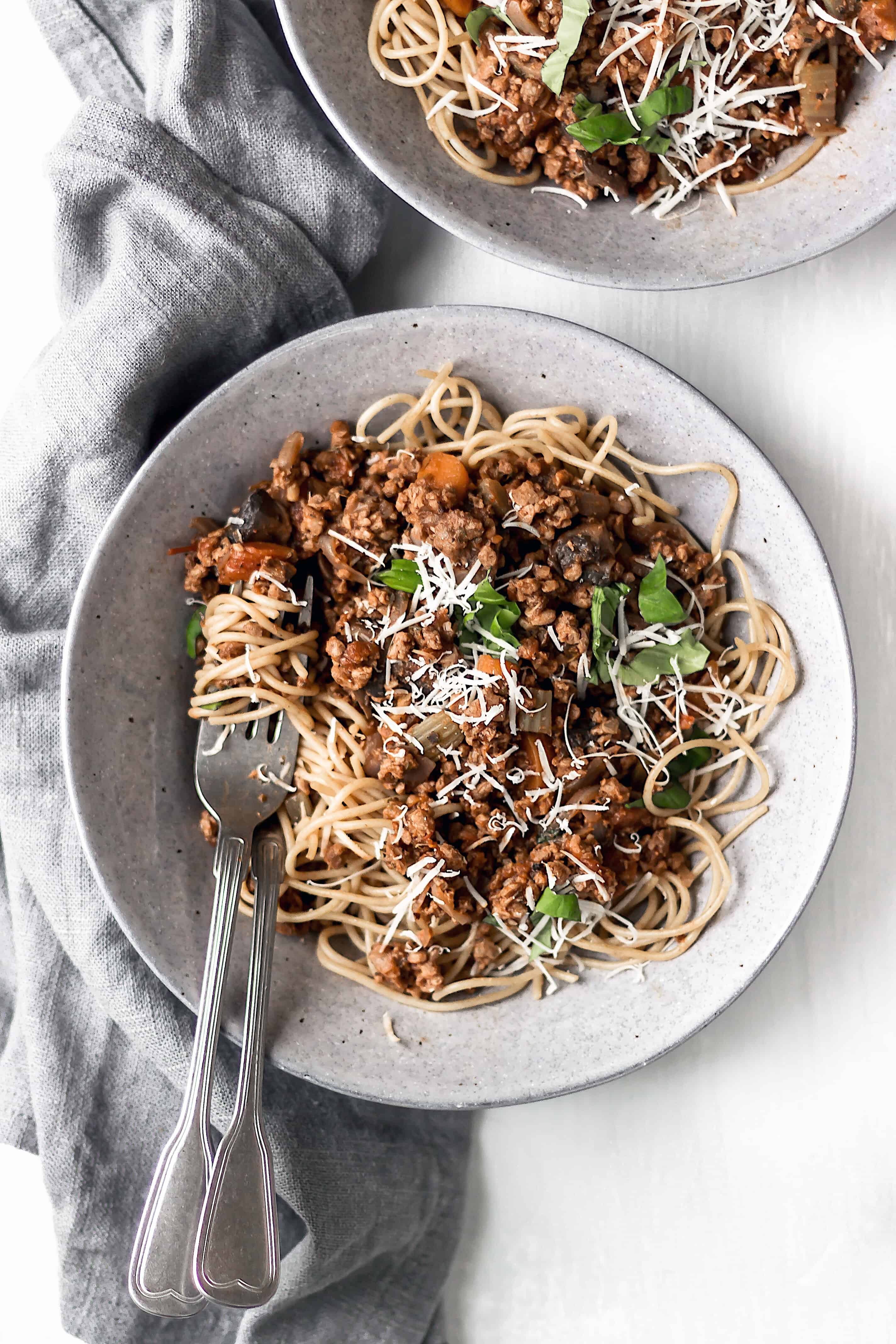 vegan wholewheat spaghetti bolognese
