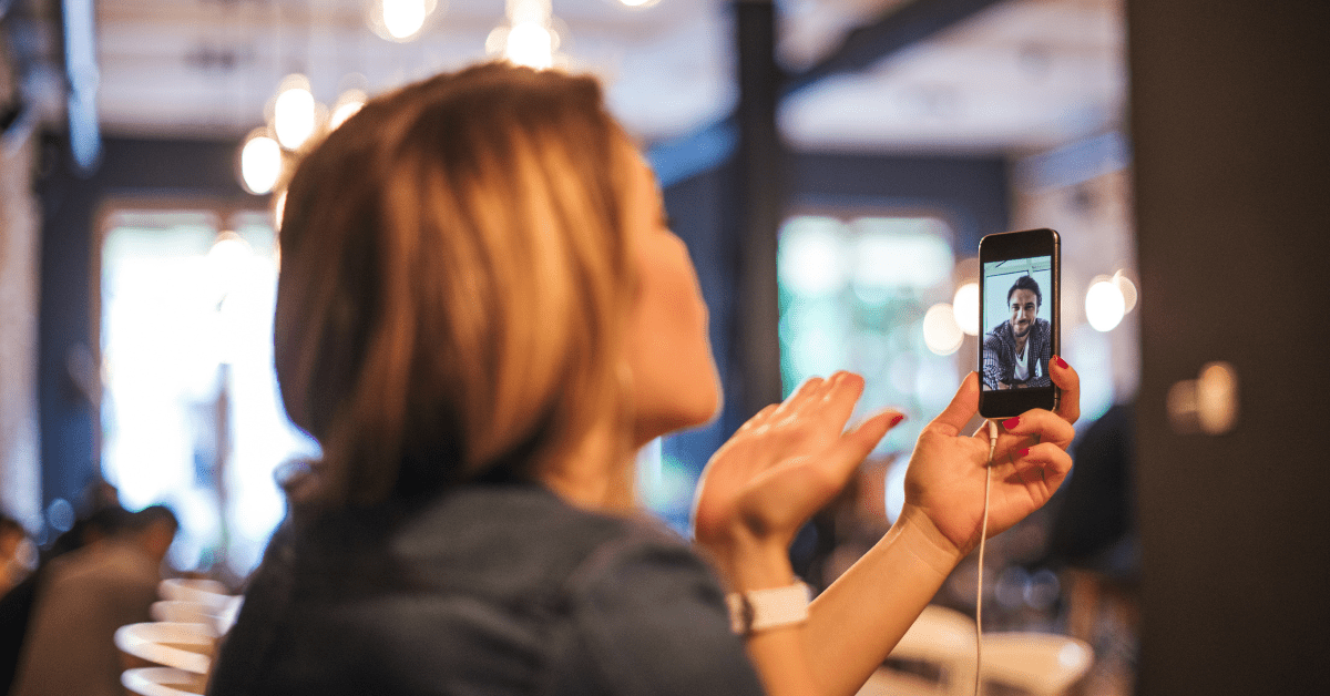 Top 11 Apps for Long Distance Couples to Strengthen Their Relationship